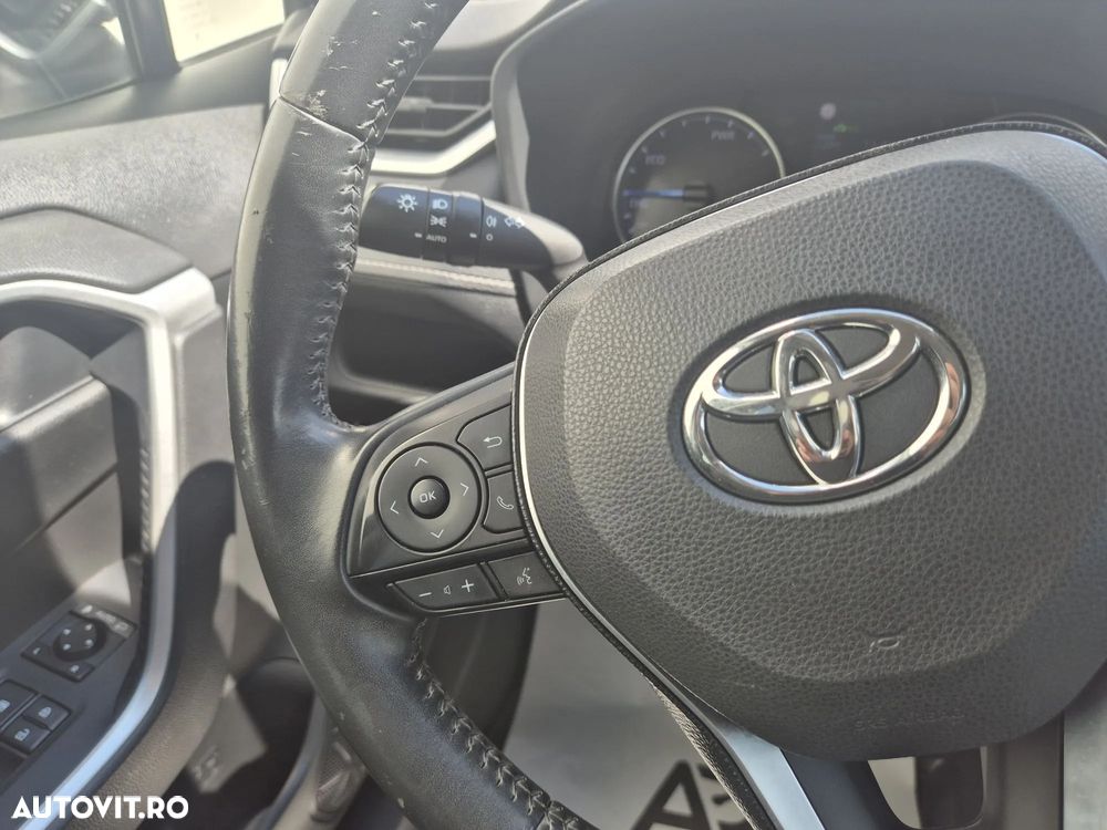 Toyota RAV4 - 16