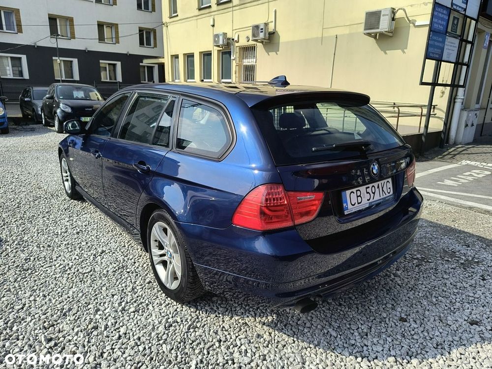 BMW Seria 3 318i - 7