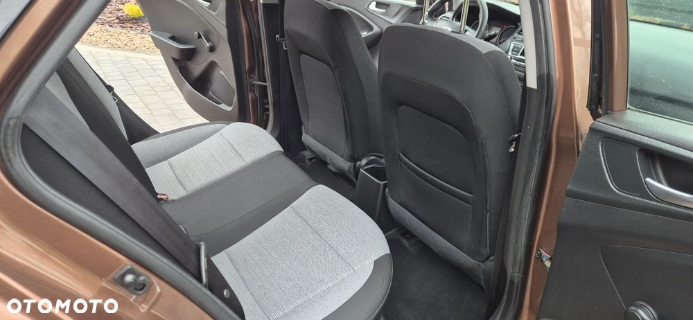 Hyundai i20 1.2 Trend - 6