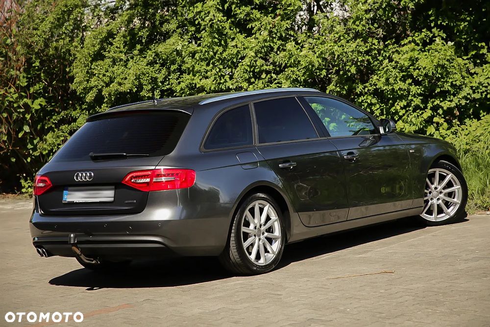 Audi A4 Avant 2.0 TDI DPF quattro S tronic S line Sportpaket - 6