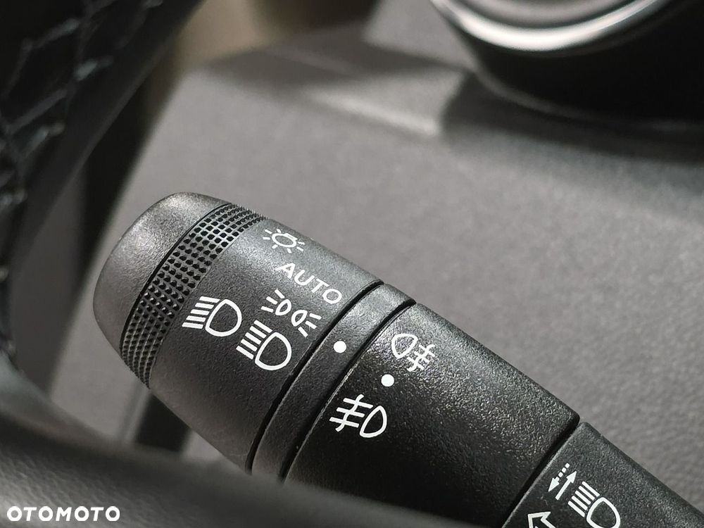Dacia Duster 1.6 SCe Essential - 23