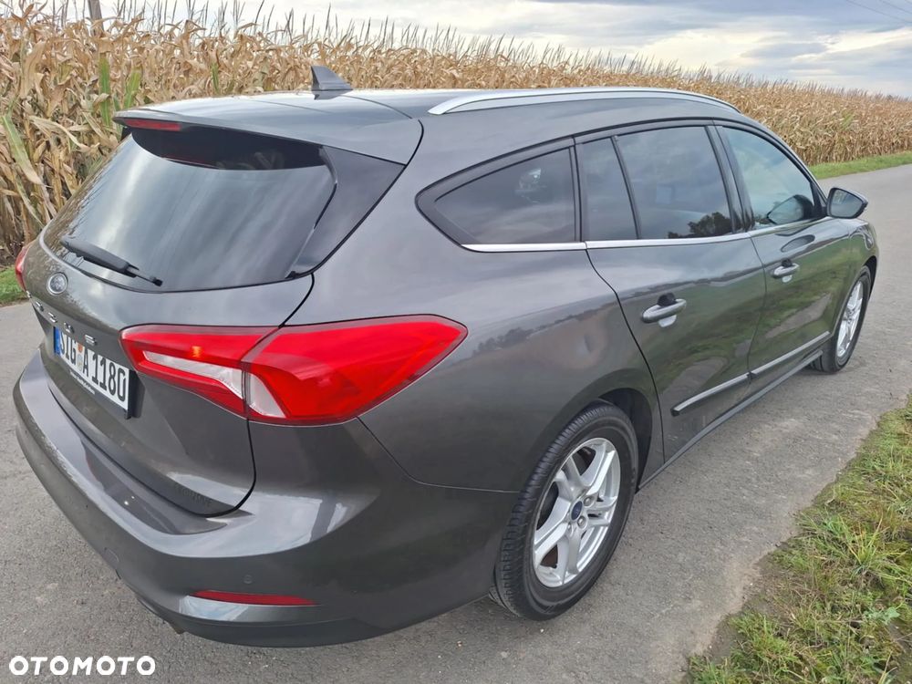 Ford Focus 1.5 EcoBlue Start-Stopp-System TITANIUM STYLE - 9