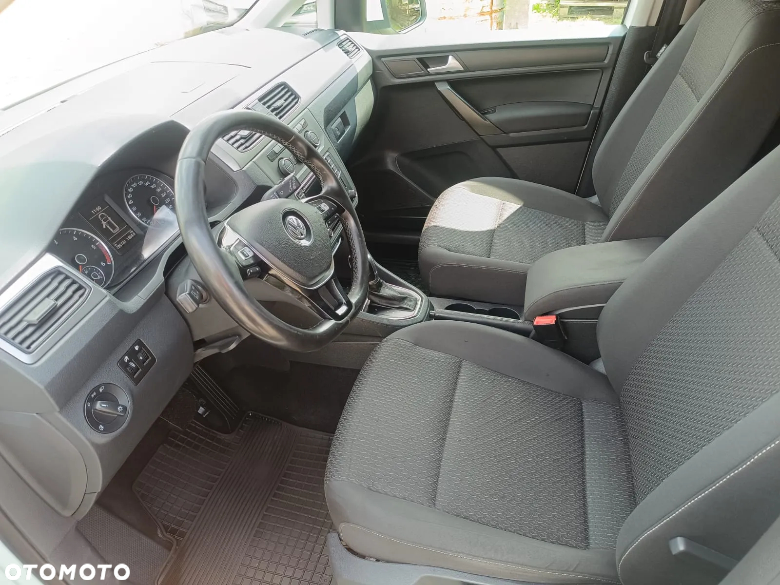 Volkswagen Caddy 2.0 TDI Trendline DSG - 5