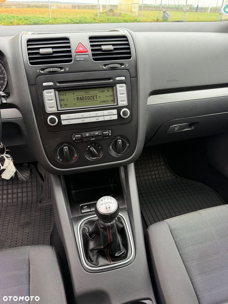 Volkswagen Golf - 35