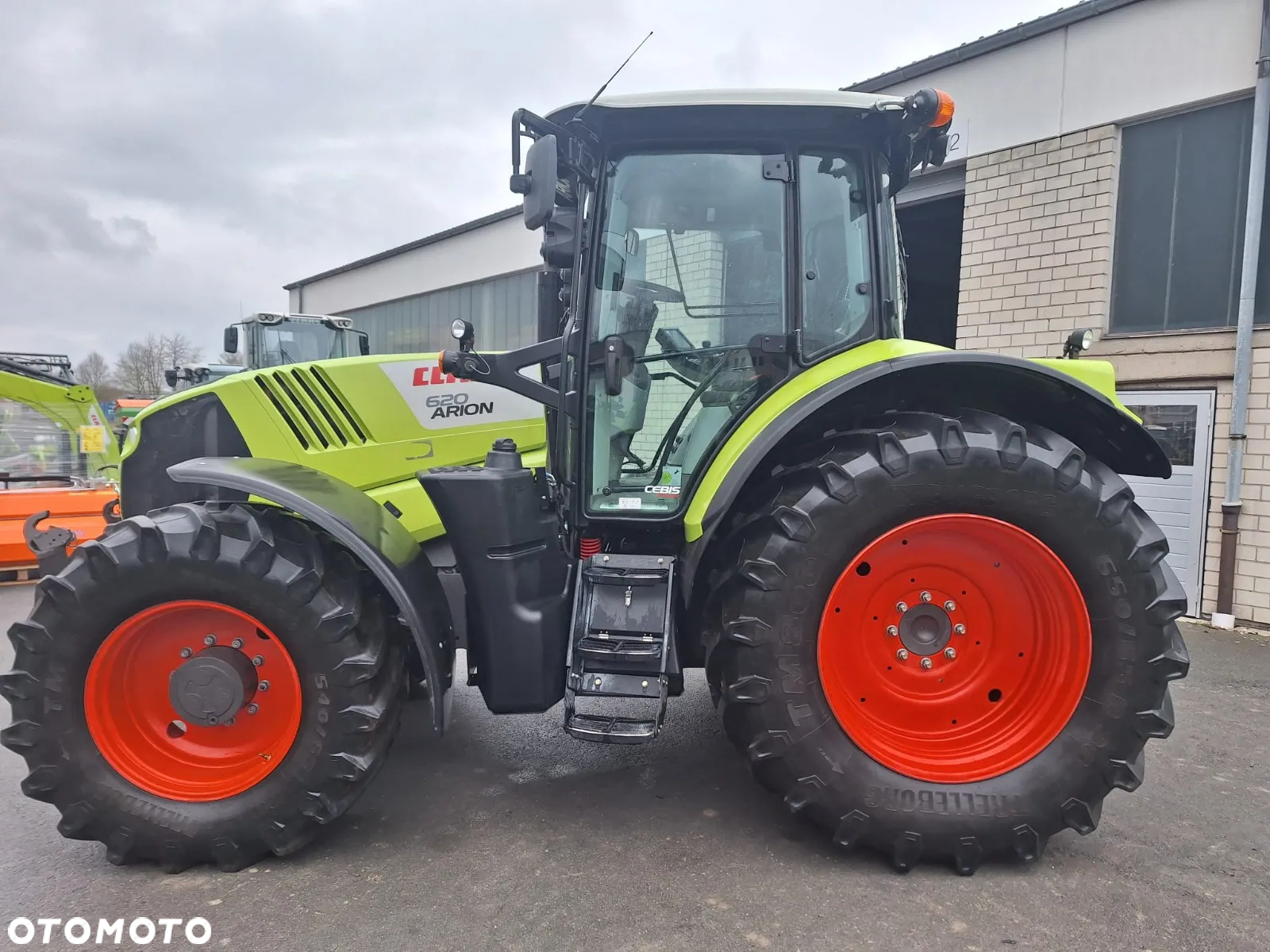 Claas ARION 620 CEBIS Hexashift - 4