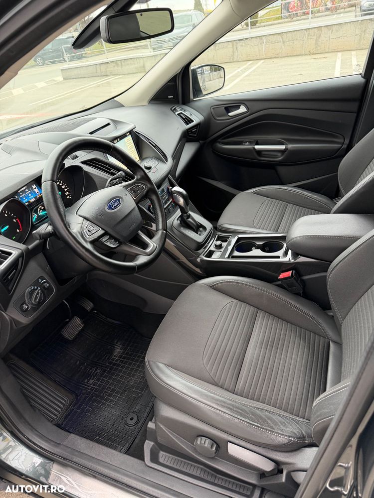 Ford Kuga 2.0 TDCi Powershift 4WD Titanium - 9