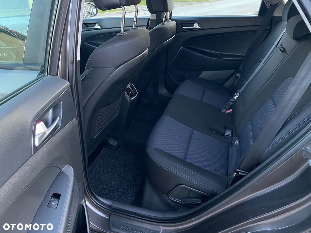 Hyundai Tucson blue 1.7 CRDi 2WD Style - 11