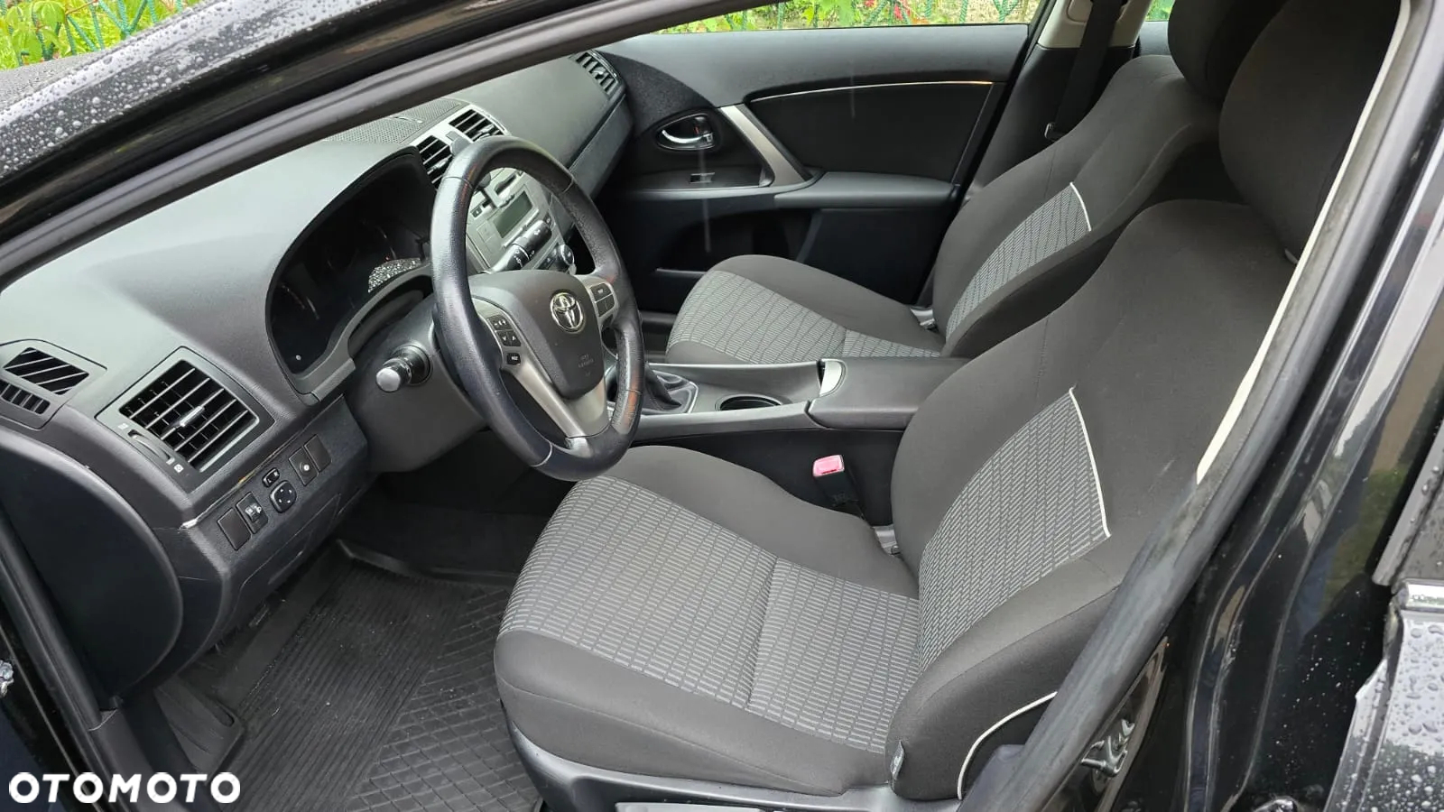 Toyota Avensis 1.8 Active - 8