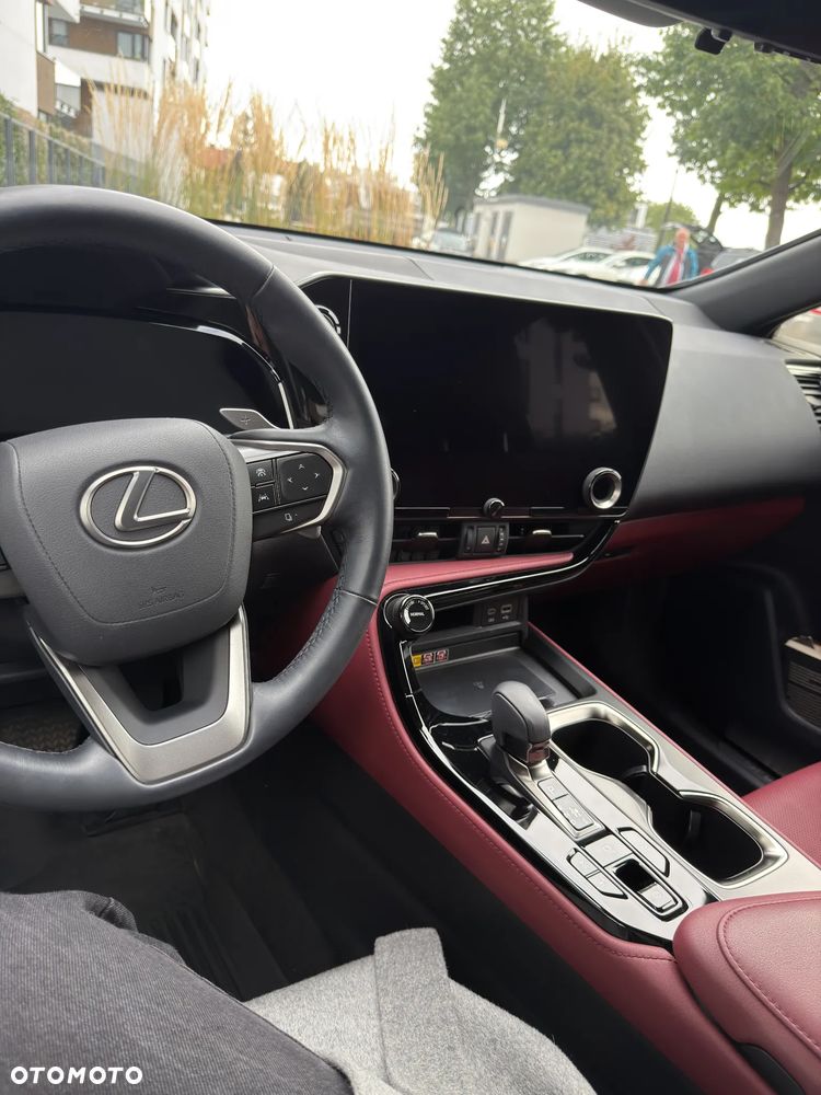 Lexus NX 350h Omotenashi AWD - 8