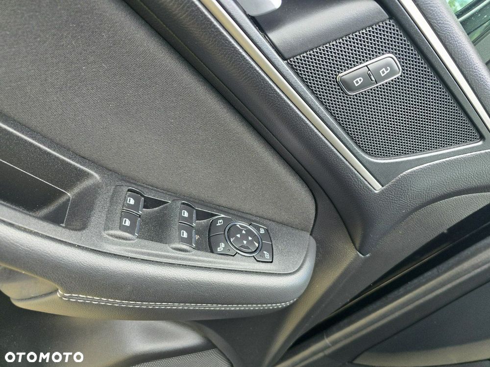 Ford S-Max - 22