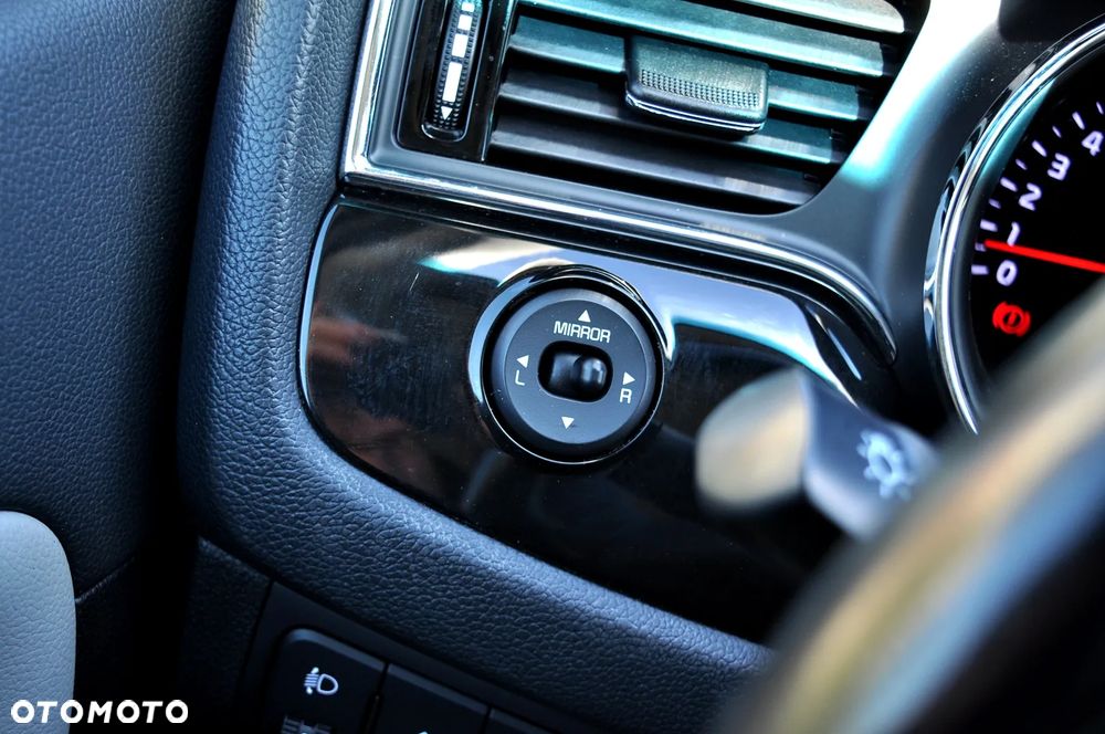 Kia Ceed 1.4 CVVT Dream Team Edition - 32