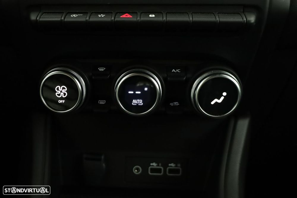 Renault Captur 1.0 TCe Techno Bi-Fuel - 13
