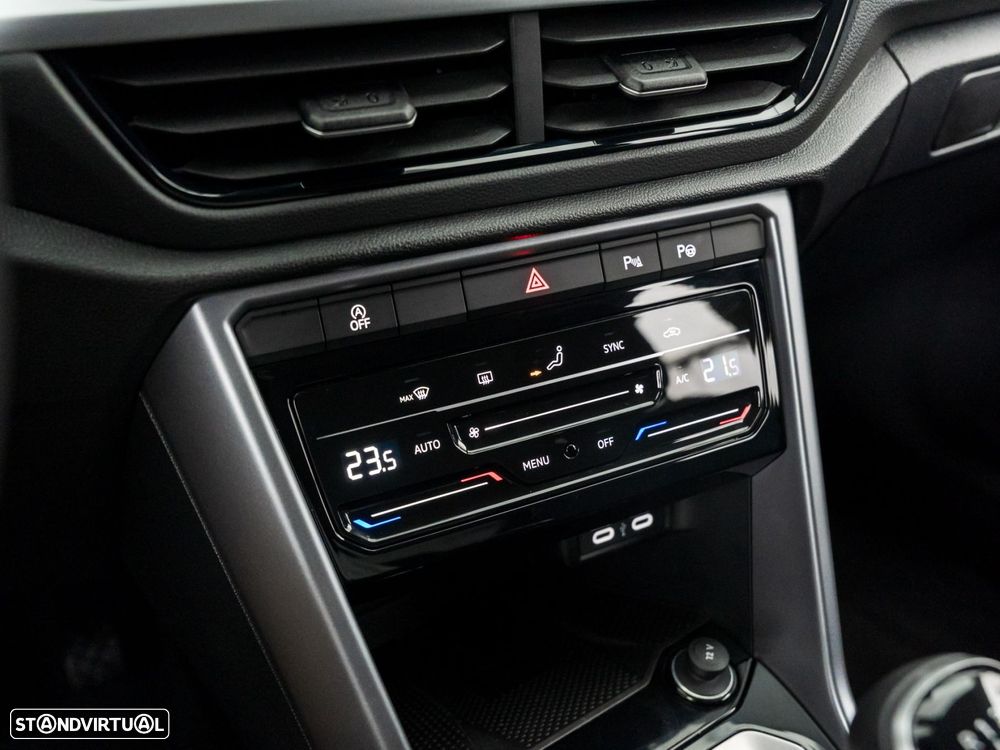 VW T-Roc 1.0 TSI Urban - 25