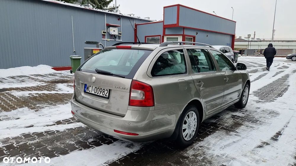 Skoda Octavia 1.8 TSI Elegance DSG - 4