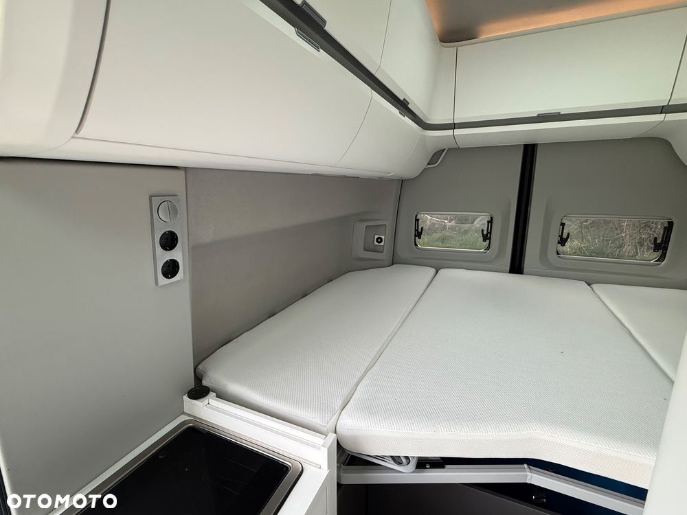 Volkswagen Grand California - 25
