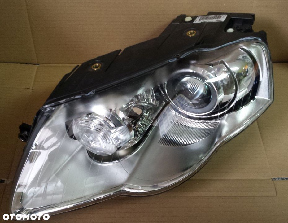 Bi-Xenon lewy lampa lewa VW Passat B6 2005- - 1