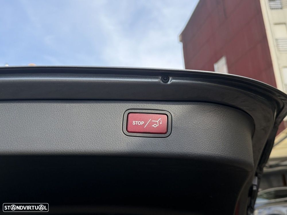 Mercedes-Benz C 300 e T 9G-TRONIC AMG Line — fotografia 11
