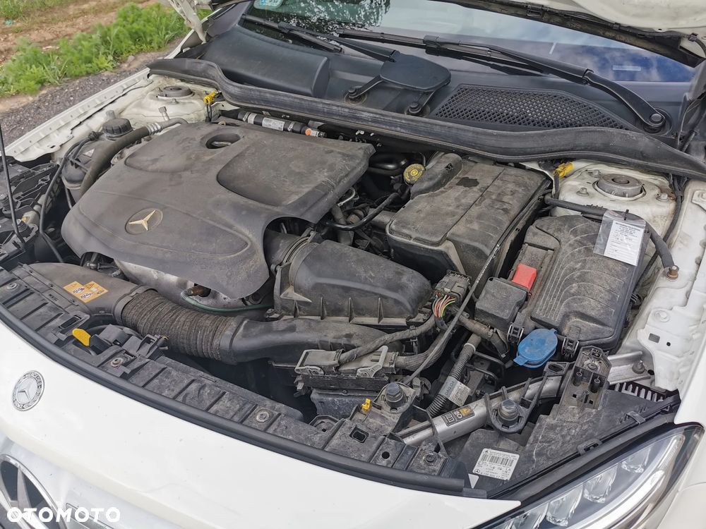 Mercedes-Benz GLA - 23
