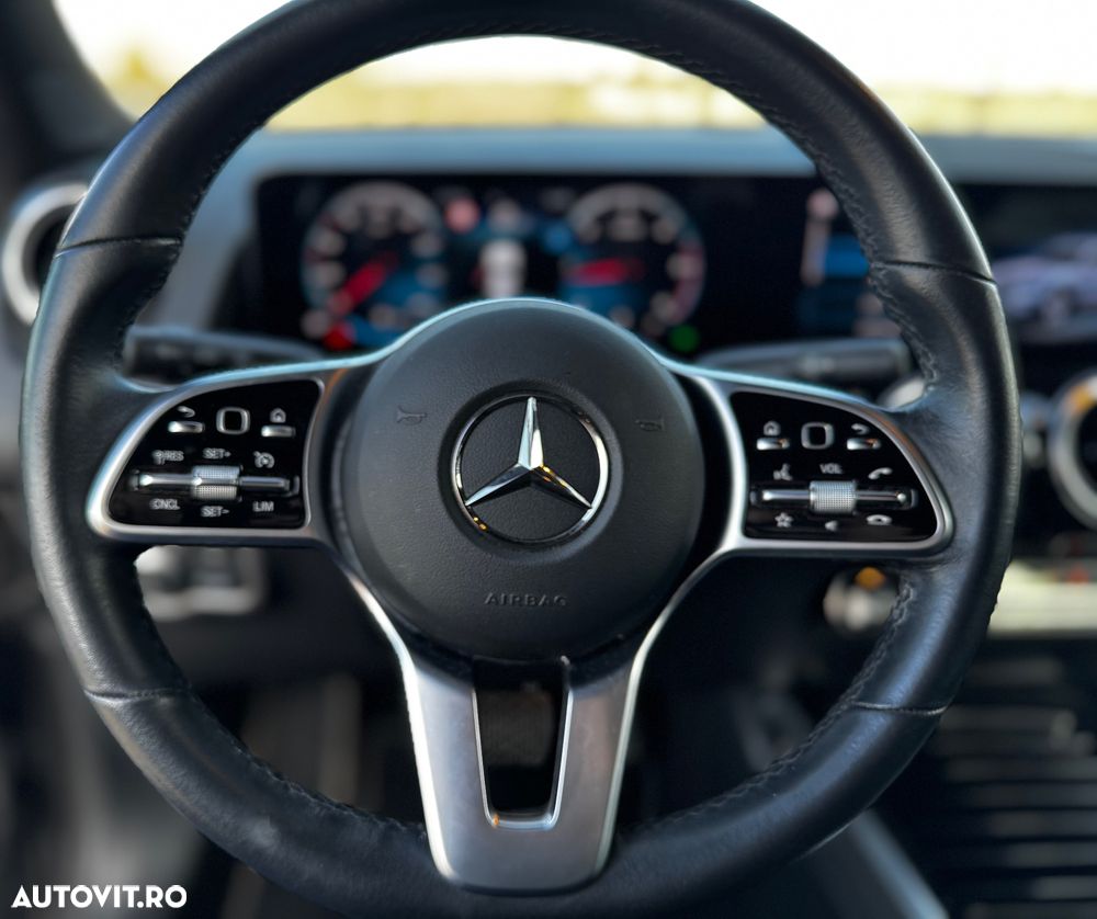 Mercedes-Benz GLB - 30