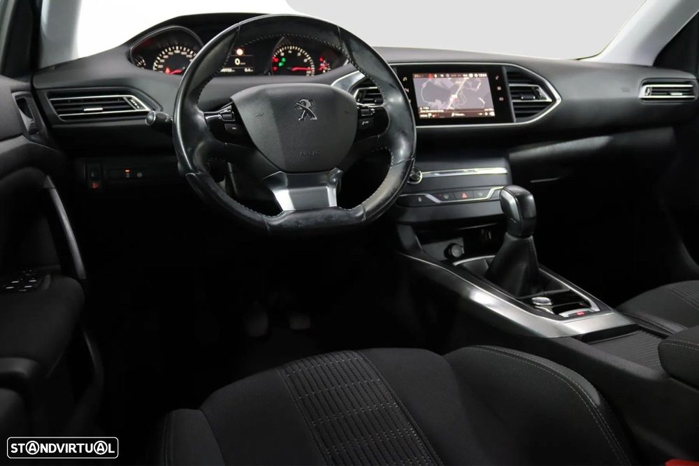 Peugeot 308 1.2 PureTech Allure - 5
