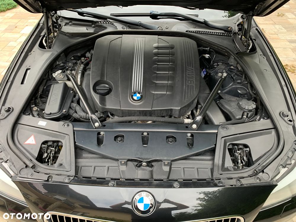 BMW Seria 5 525d - 22