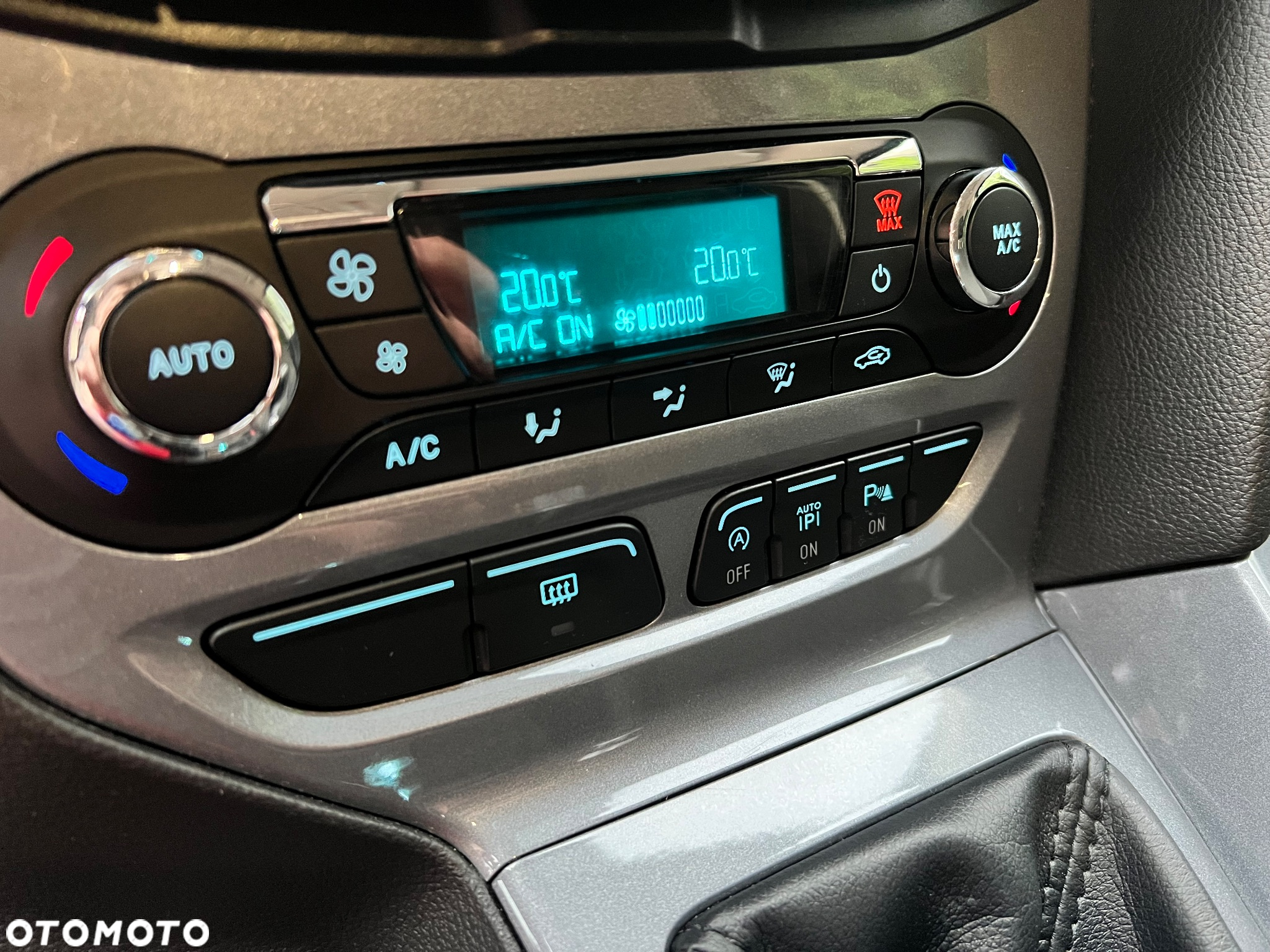 Ford Focus 1.6 EcoBoost Titanium - 17