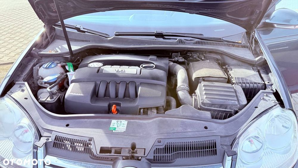 Volkswagen Golf V 1.6 Trendline - 9