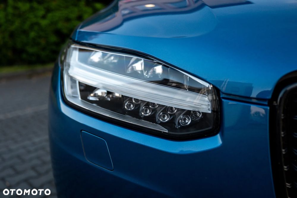 Volvo XC 90 T6 GPF AWD R-Design - 4