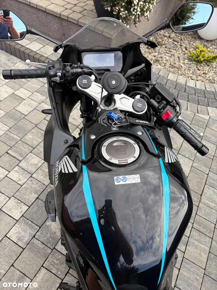 Honda CBR - 6