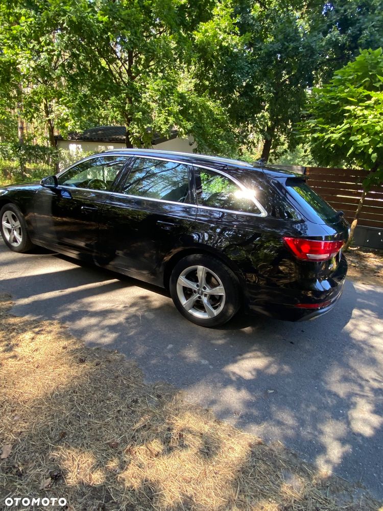 Audi A4 Avant 35 TFSI S tronic - 11