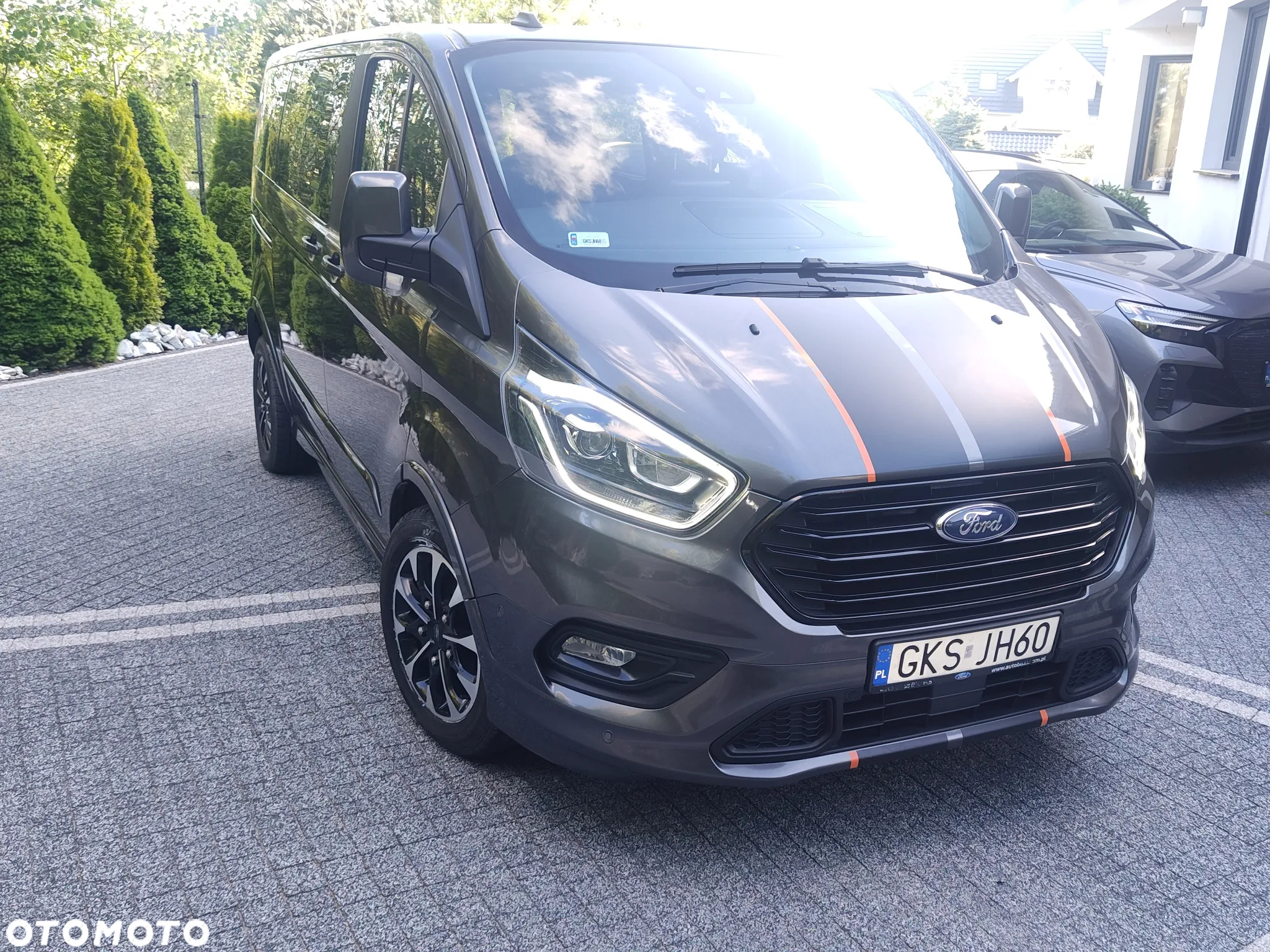 Ford Tourneo Custom 2.0 EcoBlue L1 Sport SelectShift - 2