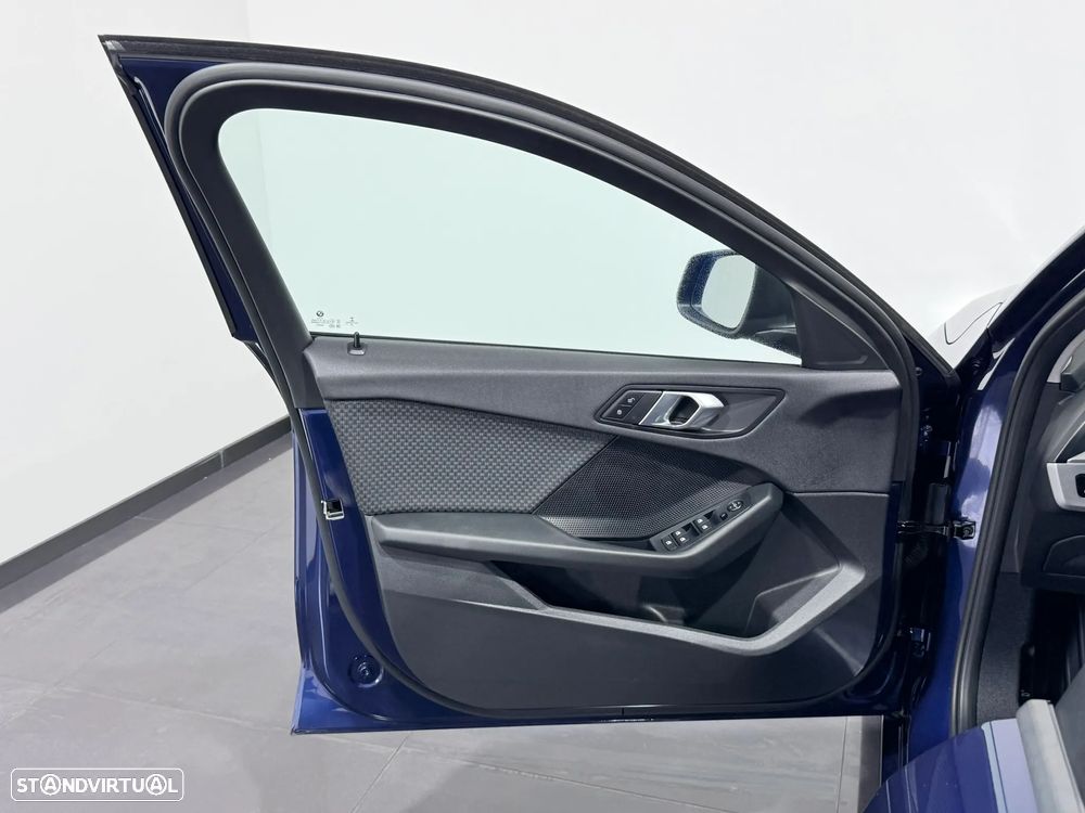 BMW 116 d EDynamics Advantage - 17