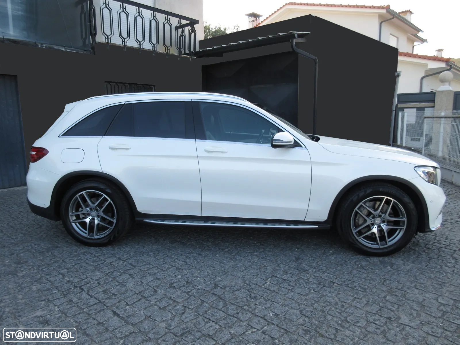 Mercedes-Benz GLC 220 d 4Matic 9G-TRONIC AMG Line - 11