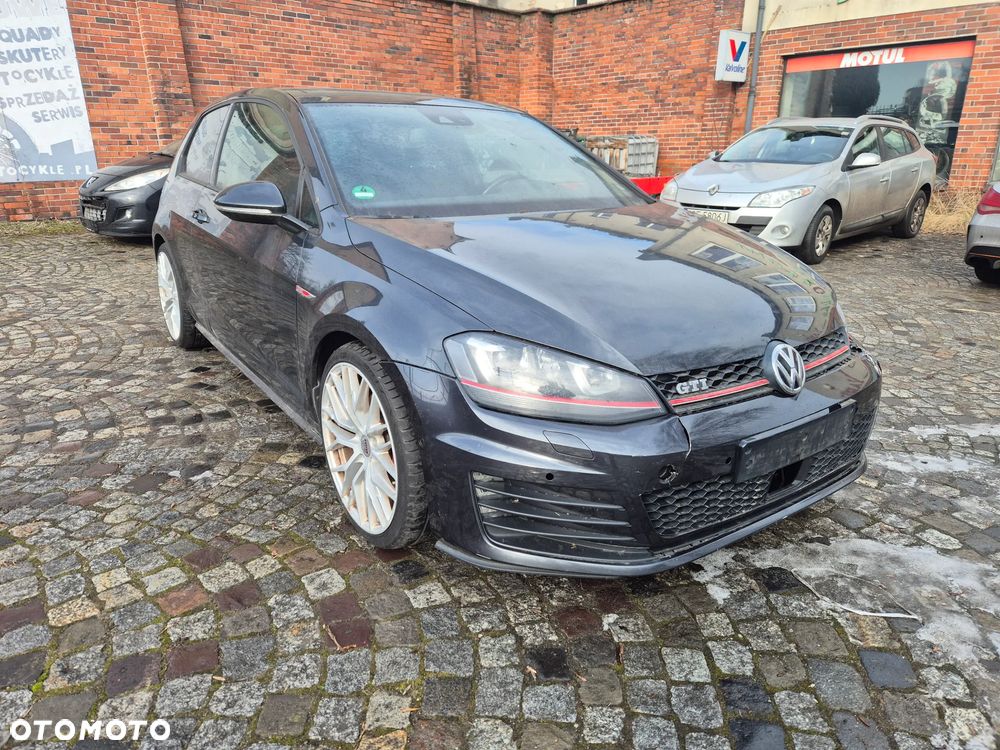 Volkswagen Golf GTI BlueMotion Technology - 2
