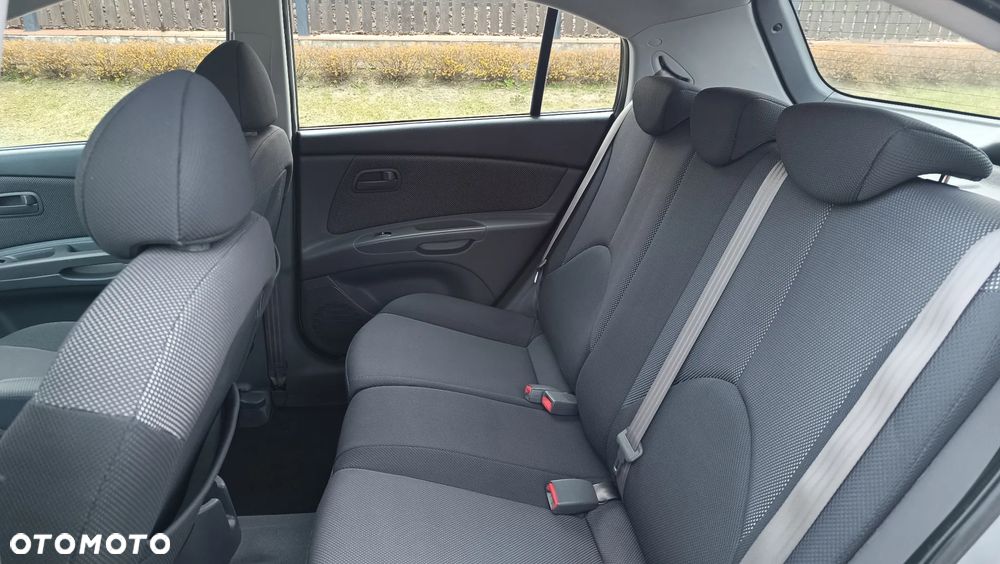 Kia Rio 1.5 SLX - 19