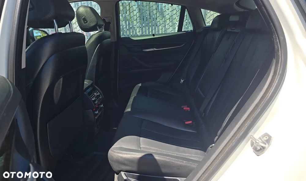 BMW X6 xDrive35i - 10