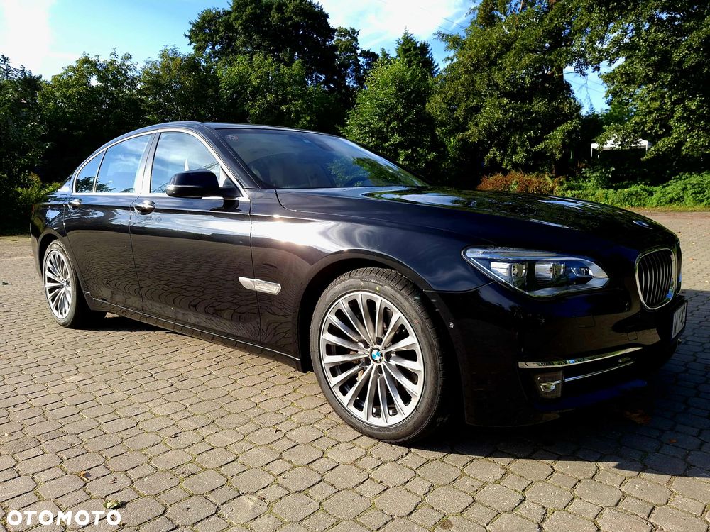 BMW Seria 7 740i Edition Exclusive - 7