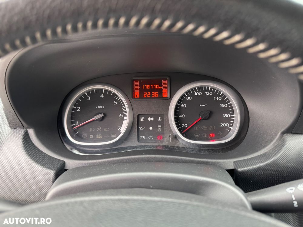 Dacia Duster dCi 110 FAP 4x4 Laureate - 9