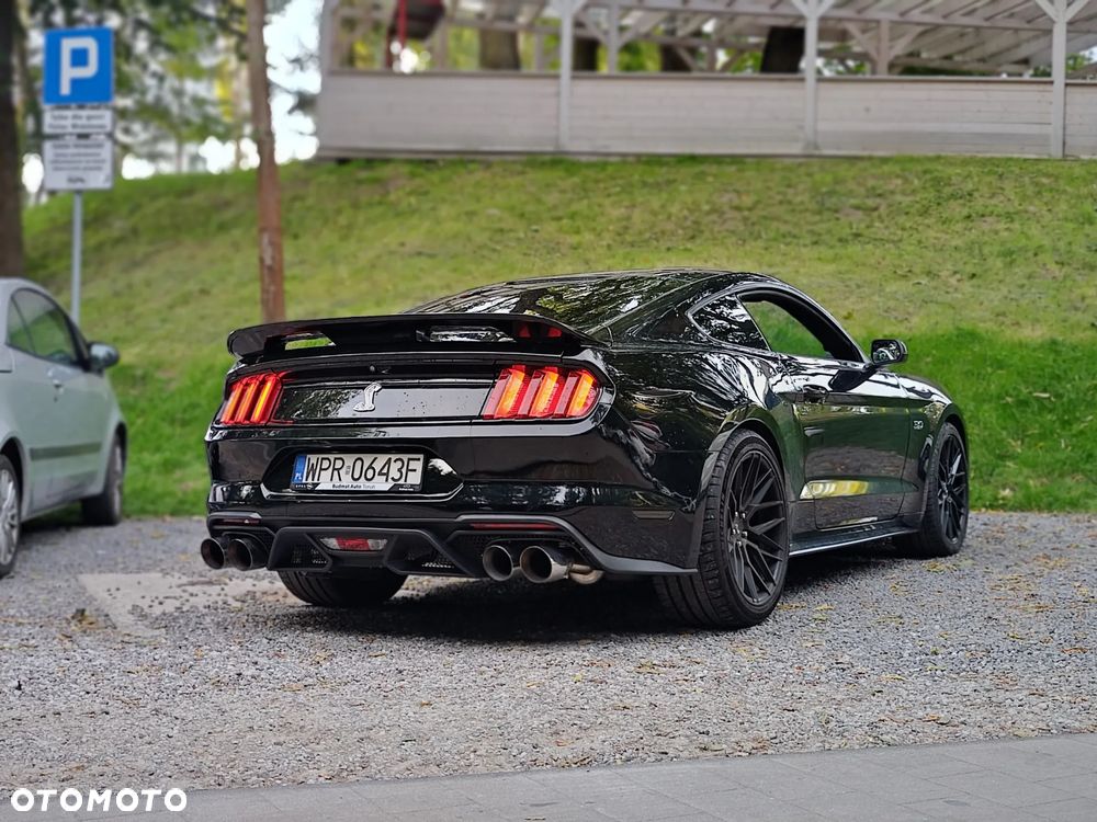 Ford Mustang 5.0 V8 GT - 5