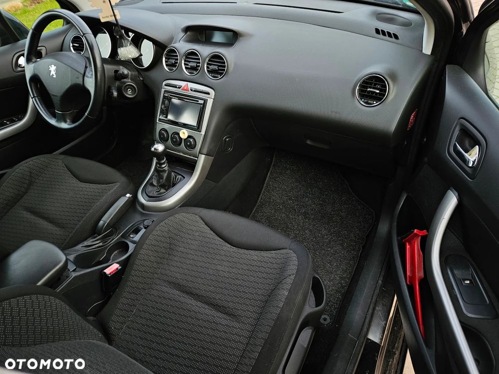 Peugeot 308 HDi FAP 140 Family - 18