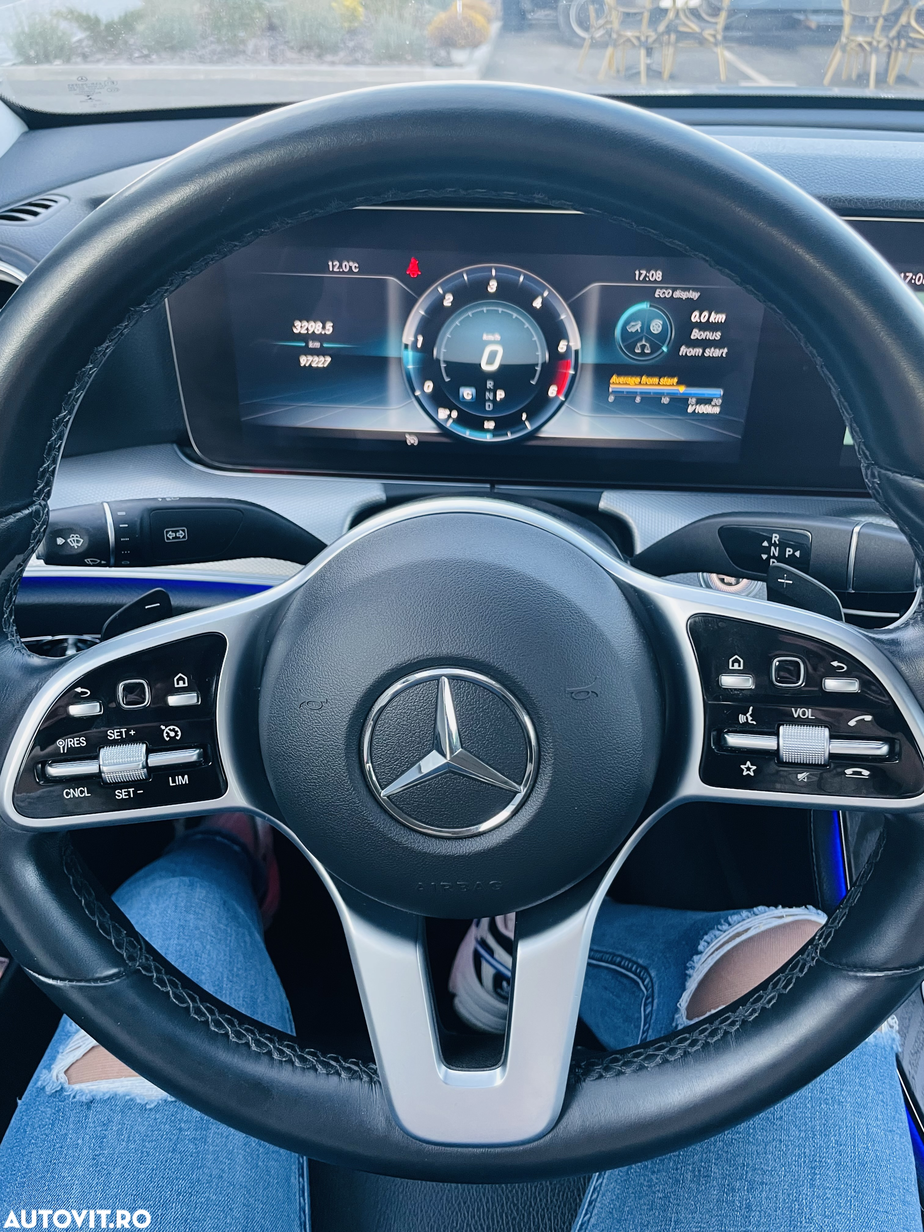 Mercedes-Benz E - 13