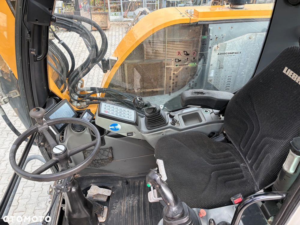 Liebherr A910 Compact Rototilt ze szczypcami - 11