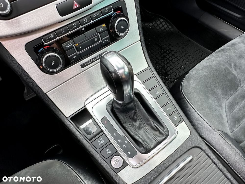 Volkswagen Passat 2.0 TDI Highline DSG - 27