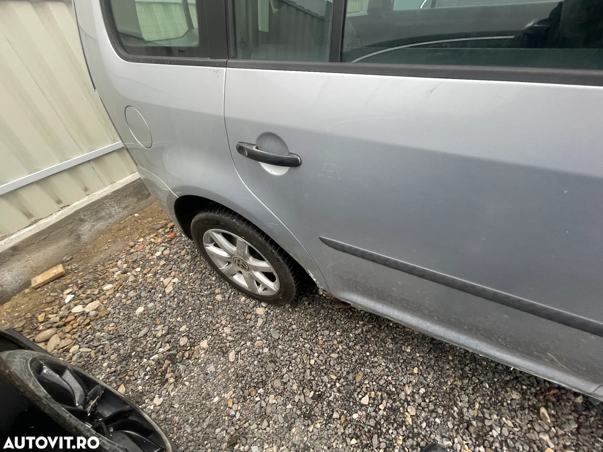 Dezmembram VW Touran 1,9 BLS - 15