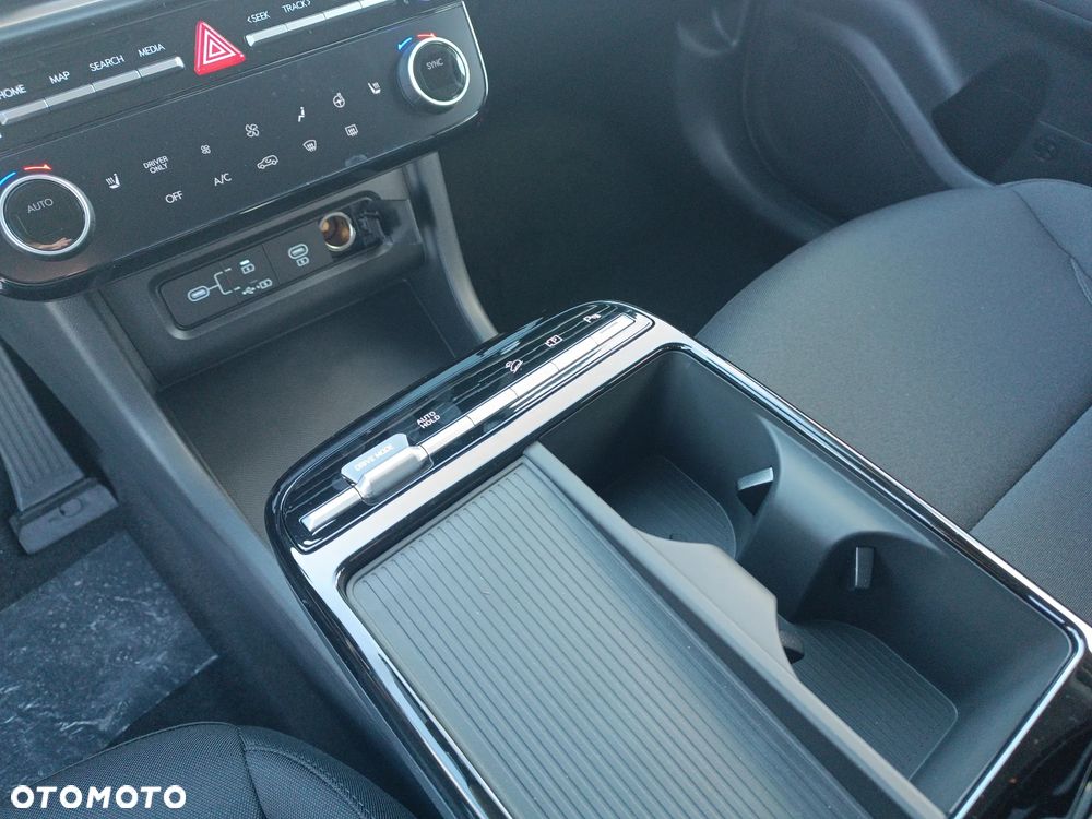 Hyundai Tucson 1.6 T-GDi HEV Modern 2WD - 15