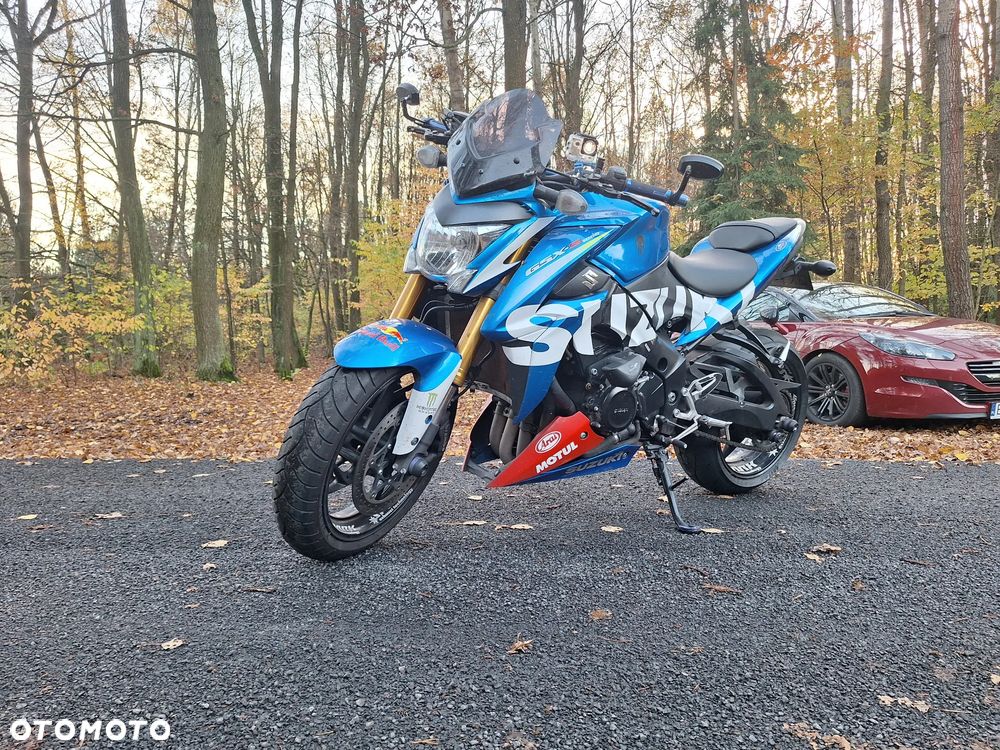 Suzuki GSX 1000 - 4