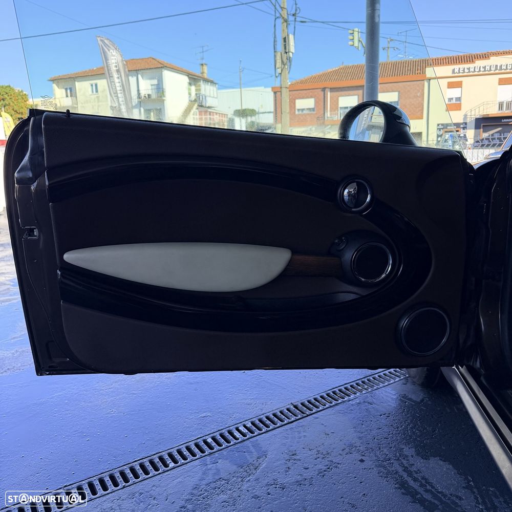 MINI Clubman Cooper D - 18