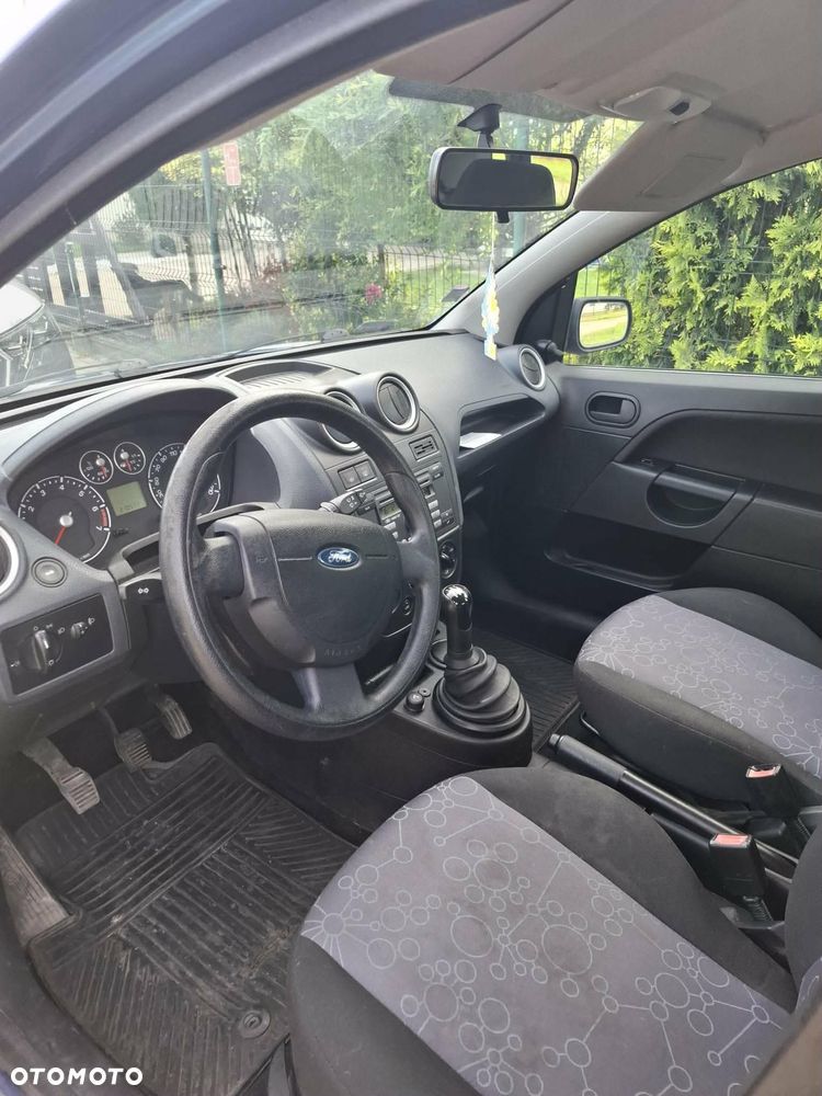 Ford Fiesta - 6