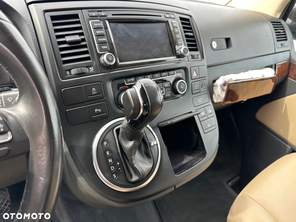 Volkswagen Multivan - 14