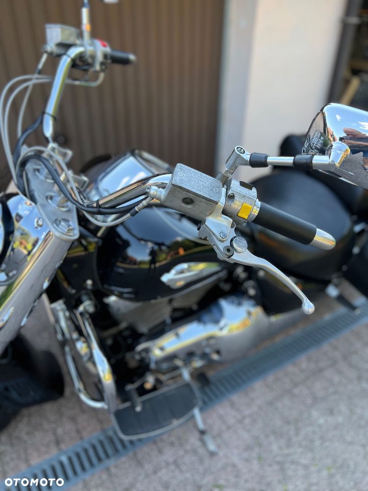 Suzuki Intruder - 19